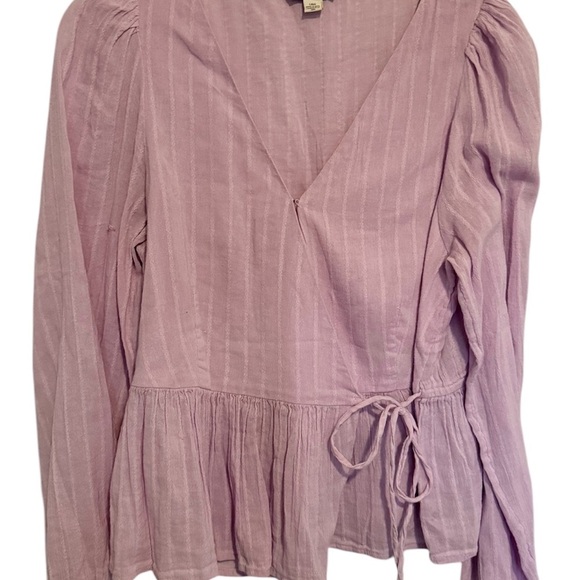 American Eagle Peplum Wrap Style Blouse Lavender Large Boho - Picture 2 of 6